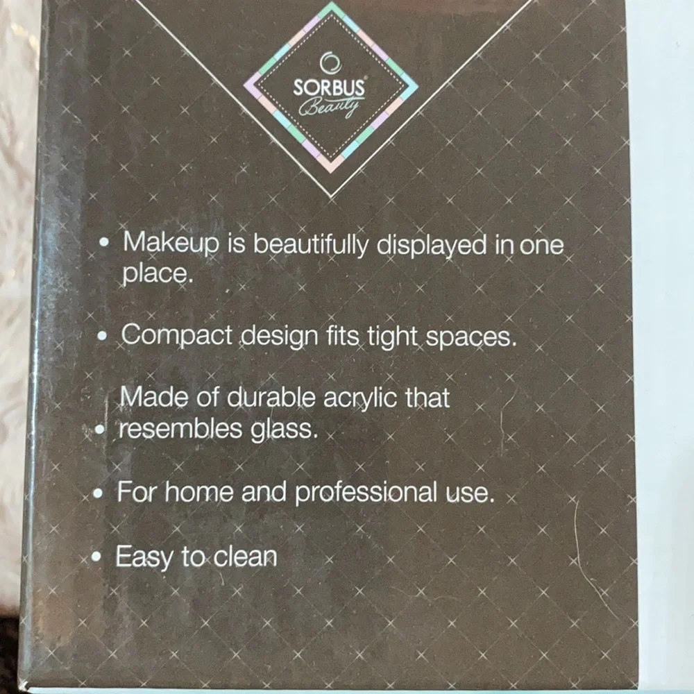 4 for $40🤍Makeup organizer acrylic/ daisy pattern